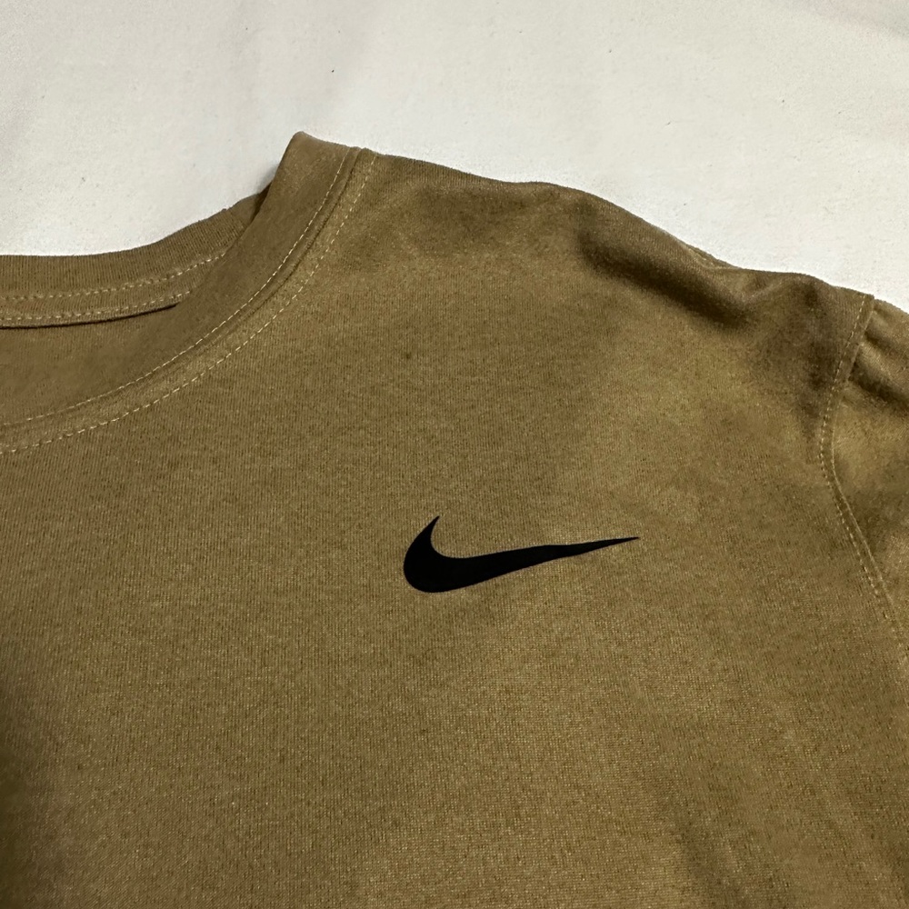 Men’s Large Nike Shirt